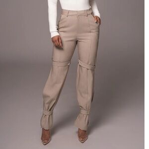 Brown refined belted leg pants